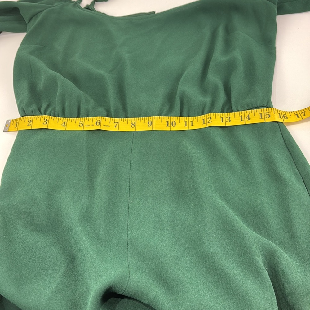 BCBG MAXAZRIA JORDANE Chic Green Cold-Shoulder Jumpsuit with Wide-Leg XS - Picture 12 of 13